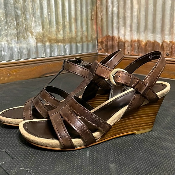 whitemt sandals